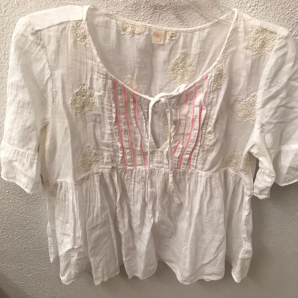 Eloise brand cute shirt